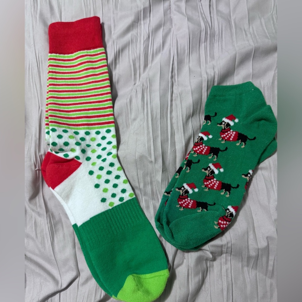T.J.Maxx Green and Red Holiday Socks Set